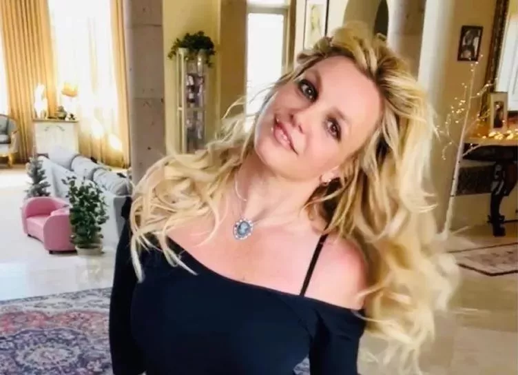 Он сломал меня изнутри: Бритни Спирс призналась, что отец разрушил ее сексуальную жизнь