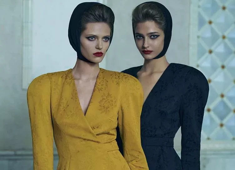 От стиля прошлого века до QR-кодов: лукбуки новых коллекций российских дизайнеров