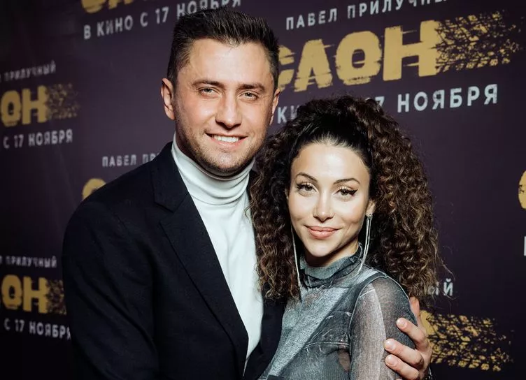 Павел Прилучный и Зепюр Брутян, Наталья Рудова, беременная Лиза Моряк на премьере триллера Слон
