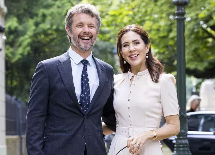 Принцесса Мэри и принц Фредерик забирают своего старшего сына из престижной школы из-за буллинга