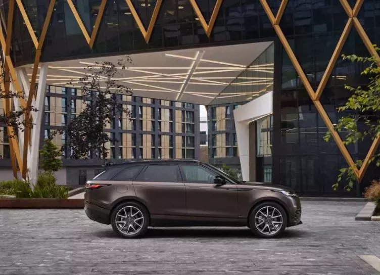 Ресайклинг, осознанность и выдвижные ручки: как Range Rover Velar опередил будущее 