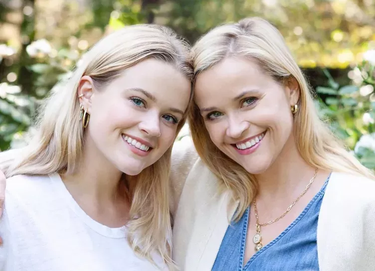 Риз Уизерспун заявила, что не видит сходства со своей дочерью Авой Филипп