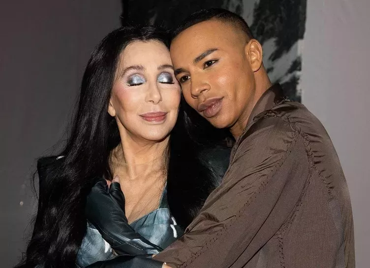 Шер, Бруклин Бекхэм и Никола Пельтц, Stromae, Кайли Дженнер и Неймар на показе Balmain в Париже