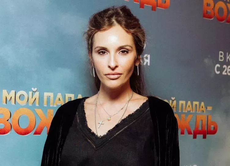 Софья Каштанова, Ирина Безрукова и Настасья Самбурская на премьере фильма с Дмитрием Нагиевым
