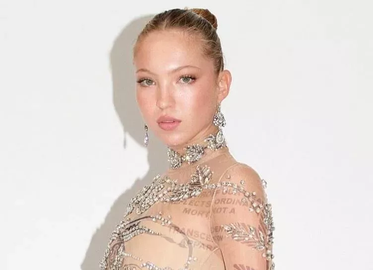 Спасибо тебе!: дочь Кейт Мосс появилась на Met Gala с инсулиновой помпой