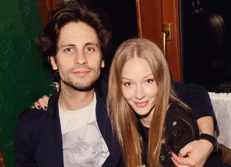 Светлана Ходченкова, Виктория Толстоганова, Екатерина Варнава и другие на вечеринке в честь нового спектакля Александра Молочникова