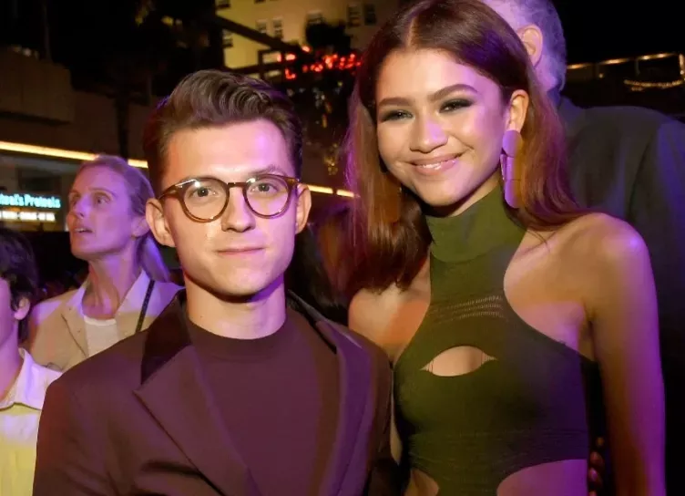 Том Холланд и Зендая впервые прокомментировали свой роман: Это наша история