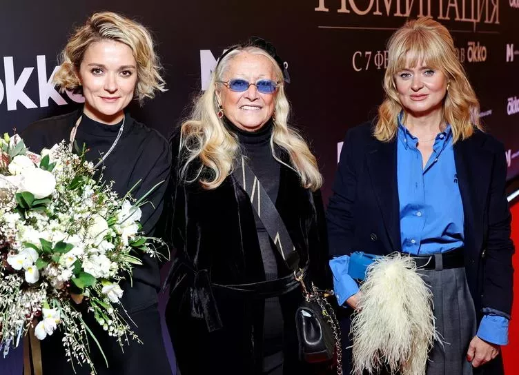 Три поколения Михалковых, Оксана Акиньшина, Резо Гигинеишвили и другие на премьере дебютного сериала Надежды Михалковой