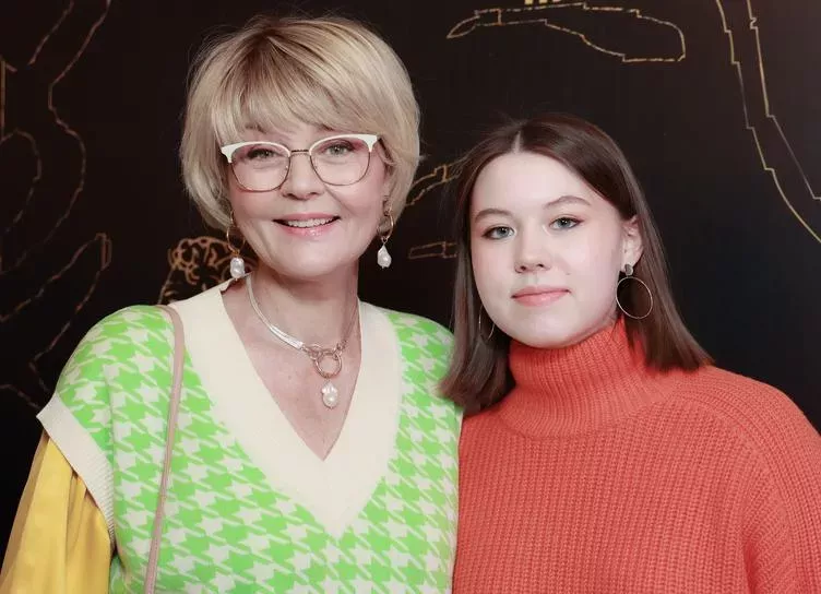 Юлия Меньшова с мужем и детьми, Кристина Орбакайте и другие на празднике в честь юбилея Веры Алентовой