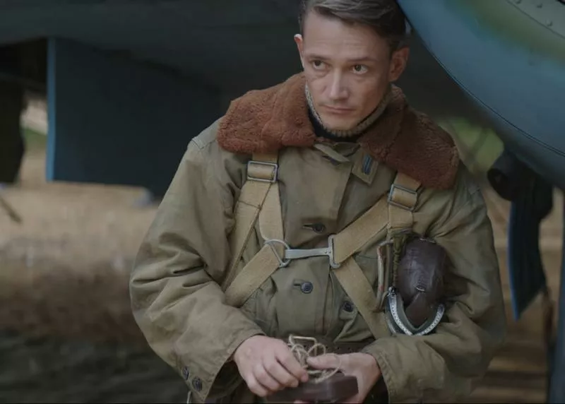 Сергей Гилев в роли капитана Выдрина