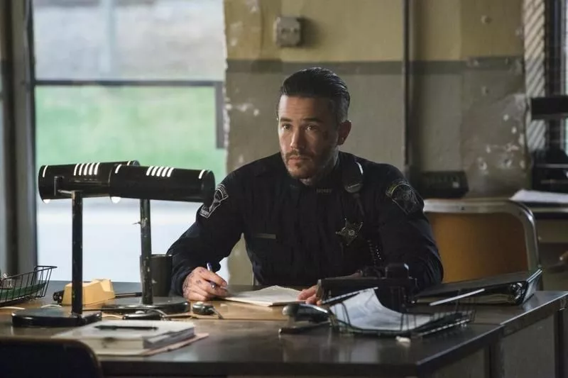 Том Пельфри в сериале “Банши”